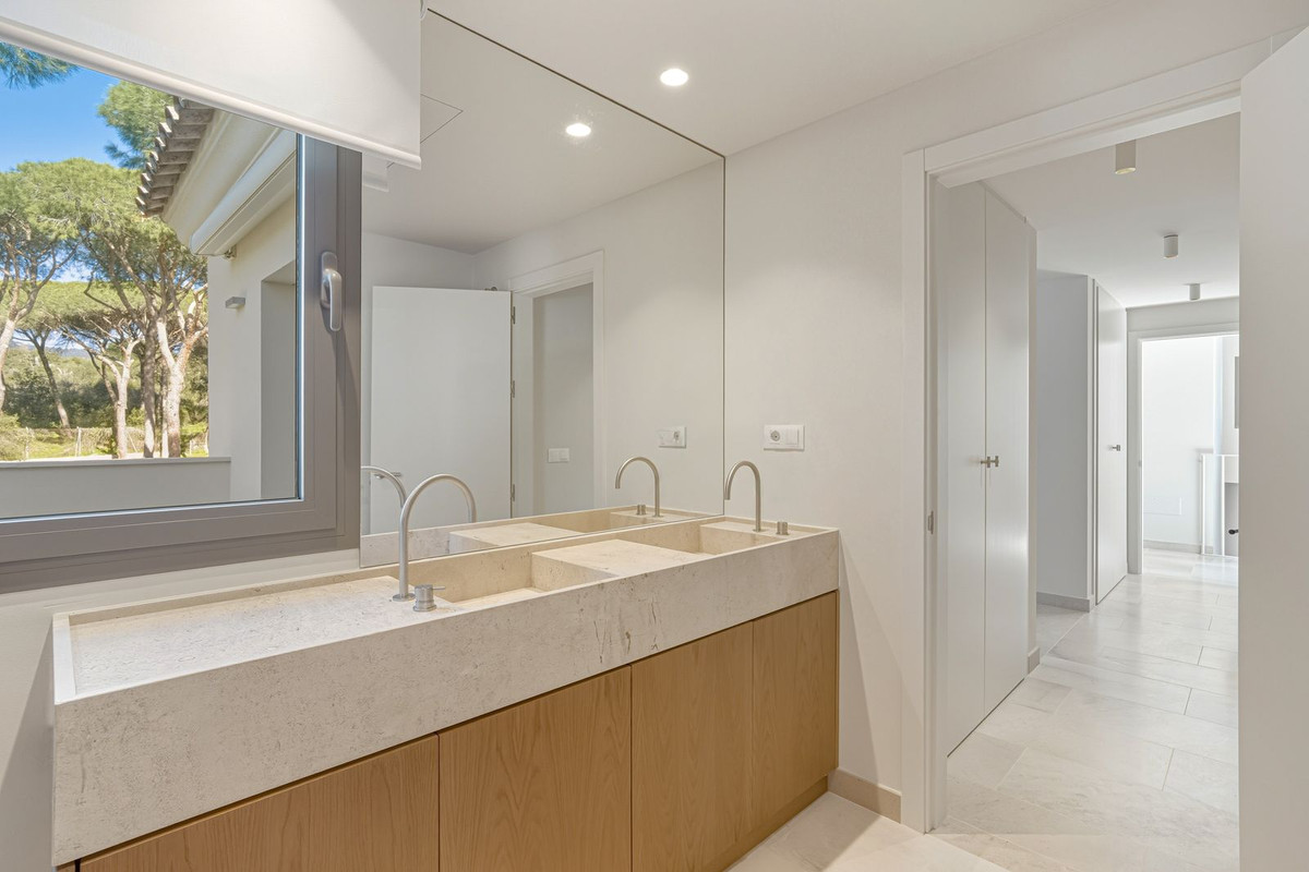 Huis te koop in Hacienda Las Chapas | 4 slaapkamers H5288593