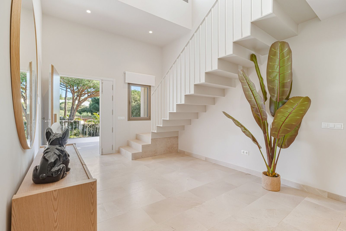 Huis te koop in Hacienda Las Chapas | 4 slaapkamers H5288593