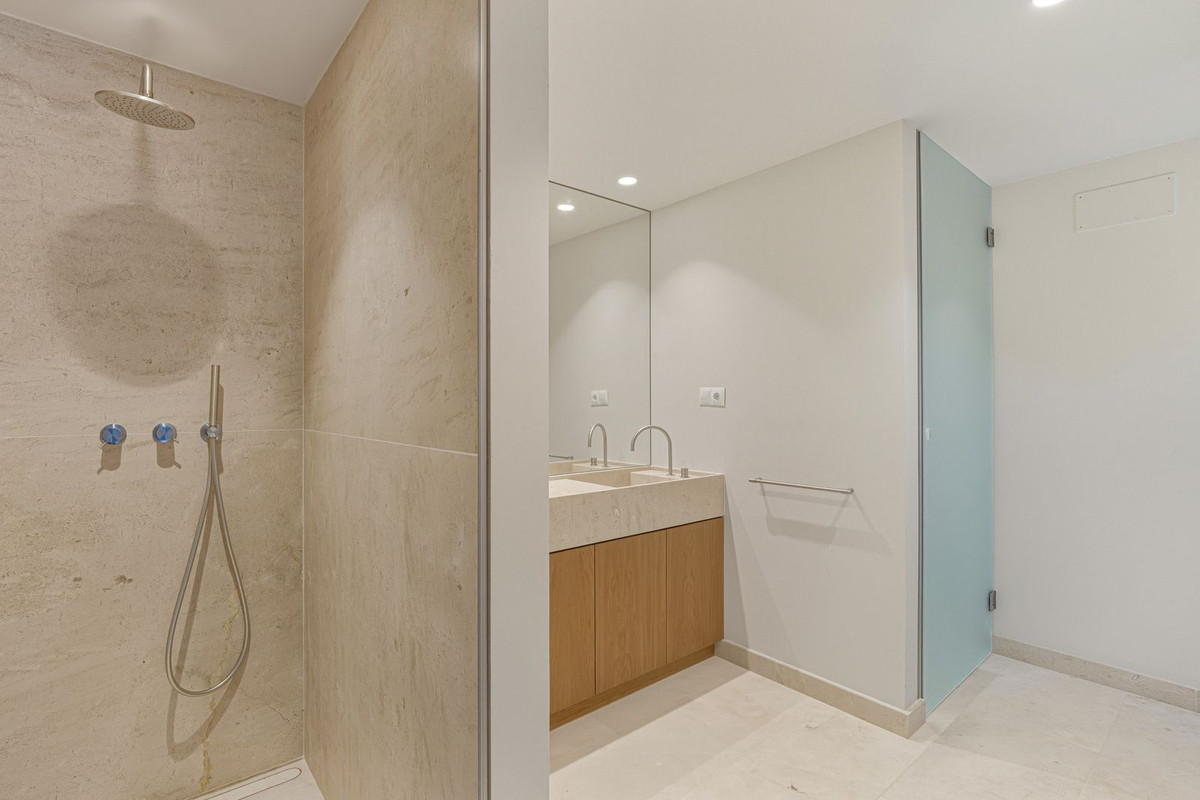 Huis te koop in Hacienda Las Chapas | 4 slaapkamers H5288593