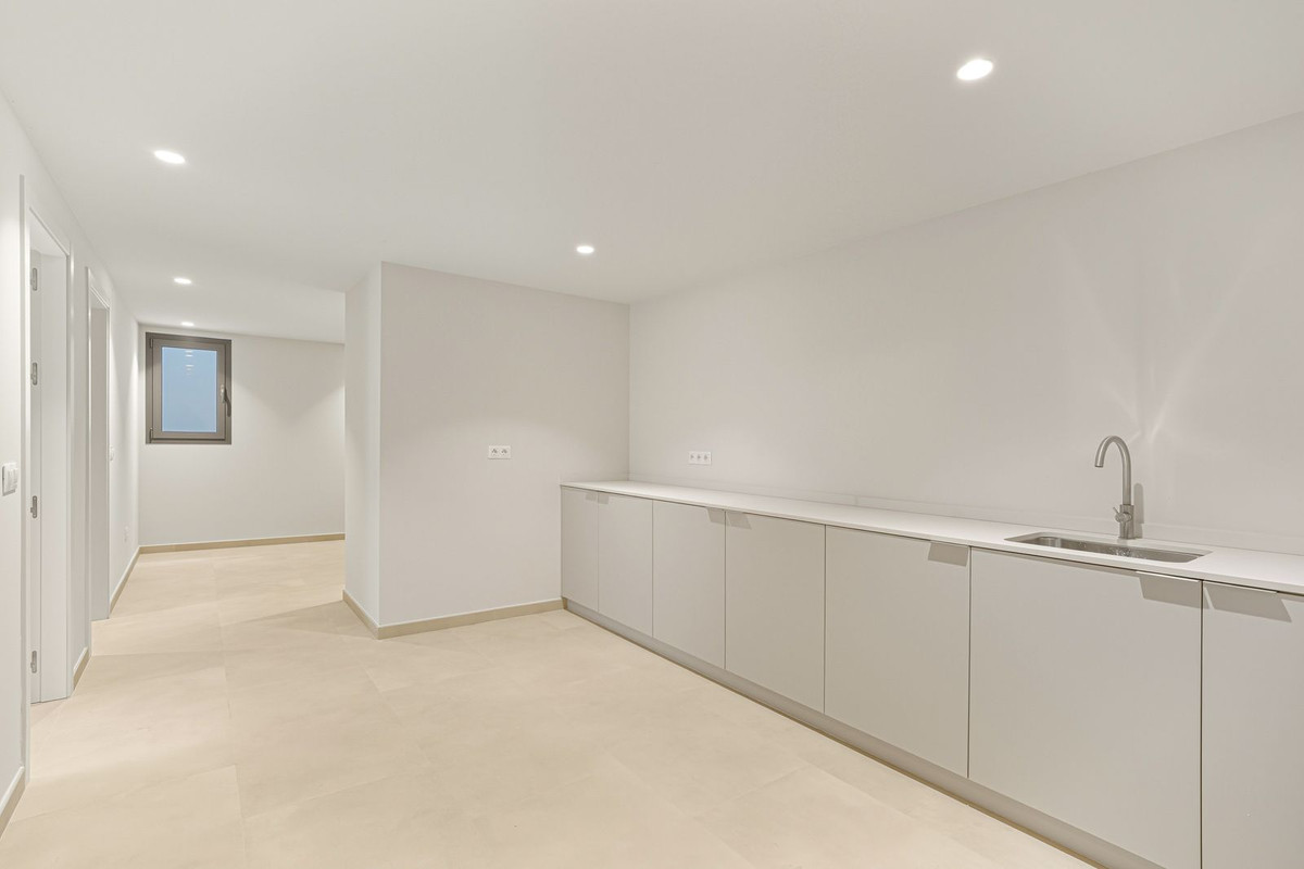 Huis te koop in Hacienda Las Chapas | 4 slaapkamers H5288593