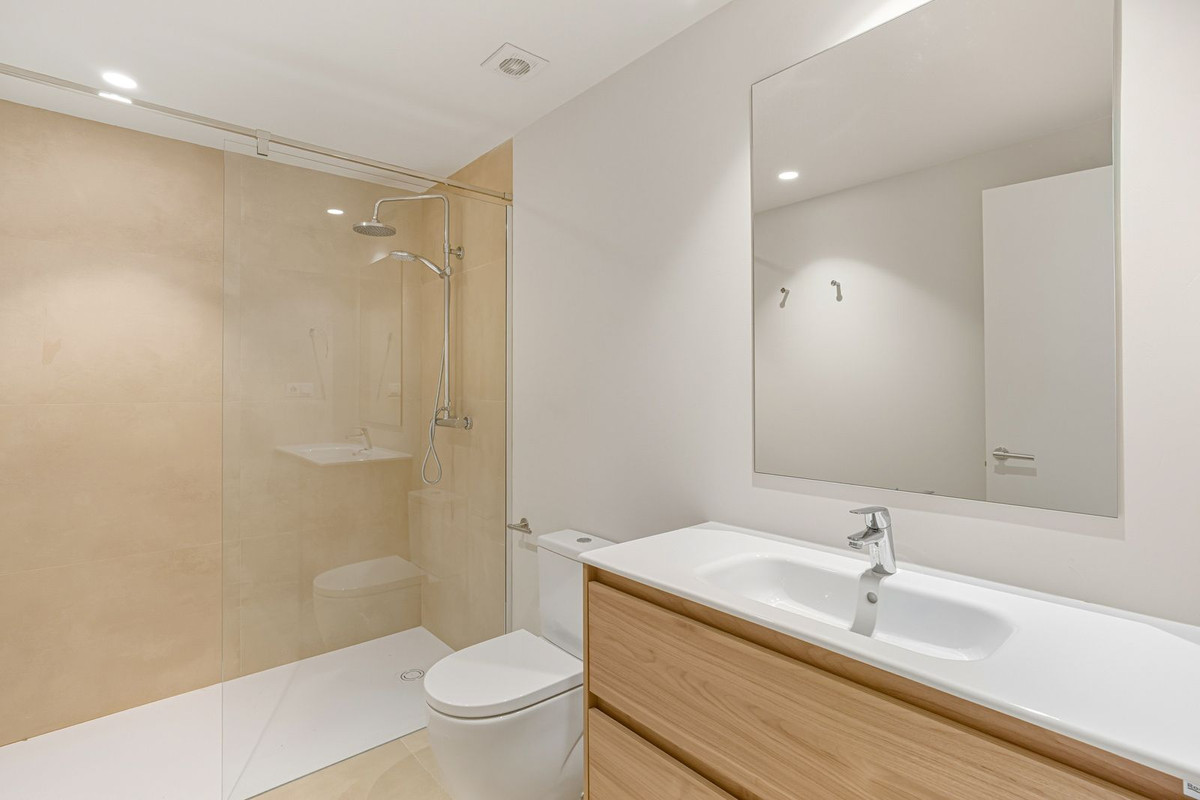 Huis te koop in Hacienda Las Chapas | 4 slaapkamers H5288593