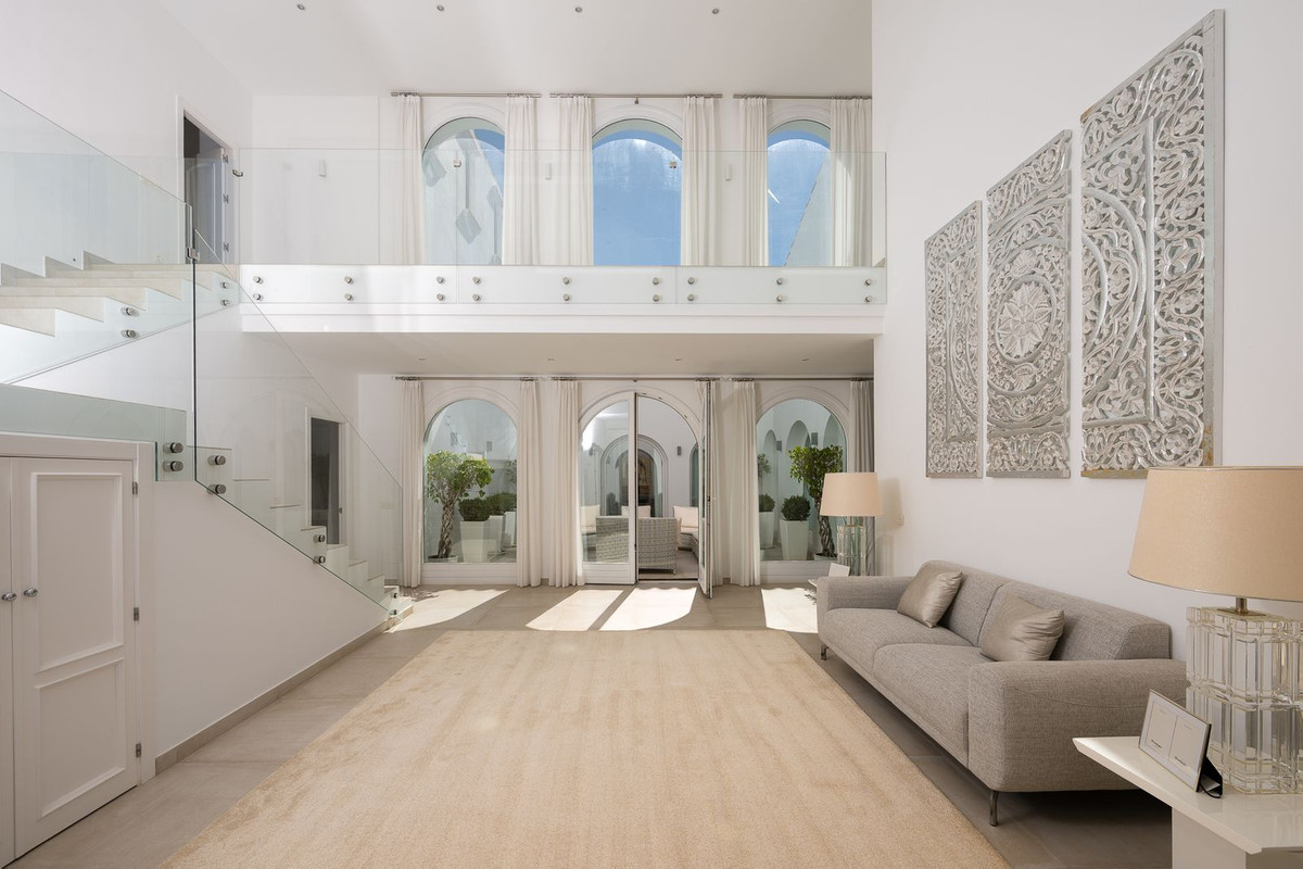 Huis te koop in Hacienda Las Chapas | 9 slaapkamers H5308135