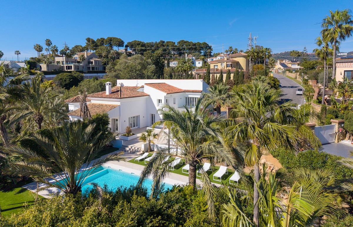 Huis te koop in Hacienda Las Chapas | 9 slaapkamers H5308135