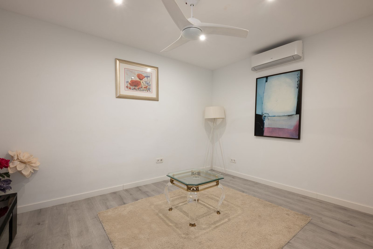 Huis te koop in Hacienda Las Chapas | 9 slaapkamers H5308135