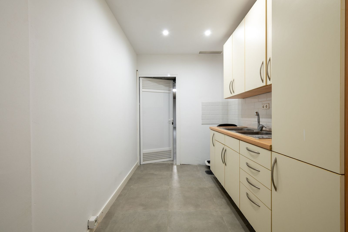 Huis te koop in Hacienda Las Chapas | 9 slaapkamers H5308135