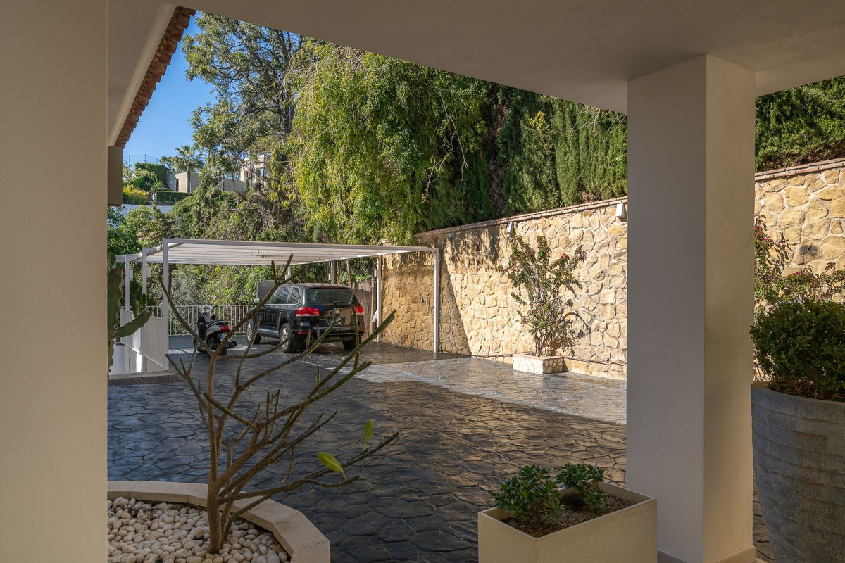 Huis te koop in Hacienda Las Chapas | 9 slaapkamers H5308135