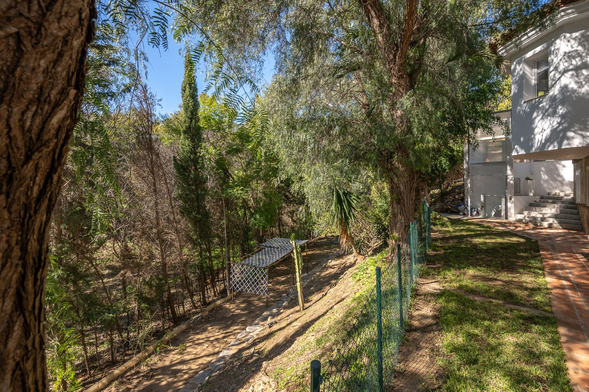 Huis te koop in Hacienda Las Chapas | 9 slaapkamers H5308135