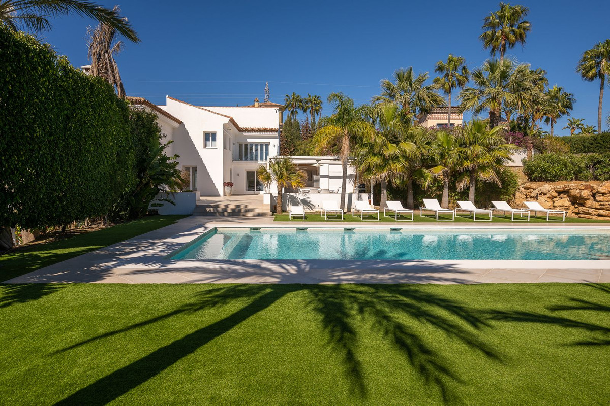 Huis te koop in Hacienda Las Chapas | 9 slaapkamers H5308135