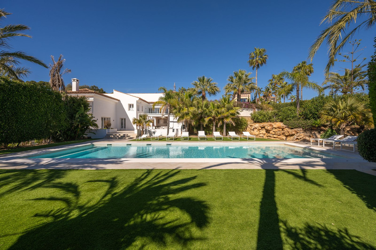 Huis te koop in Hacienda Las Chapas | 9 slaapkamers H5308135