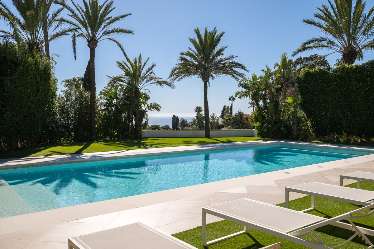 Huis te koop in Hacienda Las Chapas | 9 slaapkamers H5308135