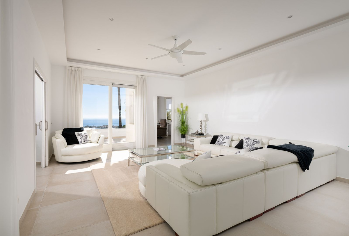 Huis te koop in Hacienda Las Chapas | 9 slaapkamers H5308135