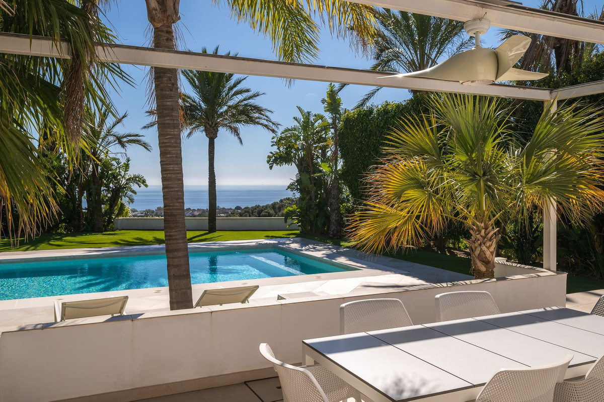 Huis te koop in Hacienda Las Chapas | 9 slaapkamers H5308135