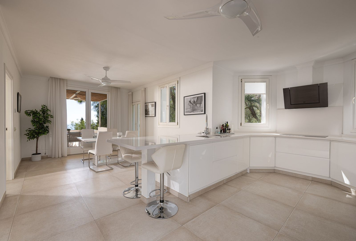 Huis te koop in Hacienda Las Chapas | 9 slaapkamers H5308135