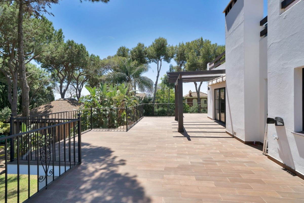 Huis te koop in Hacienda Las Chapas | 6 slaapkamers H5386768