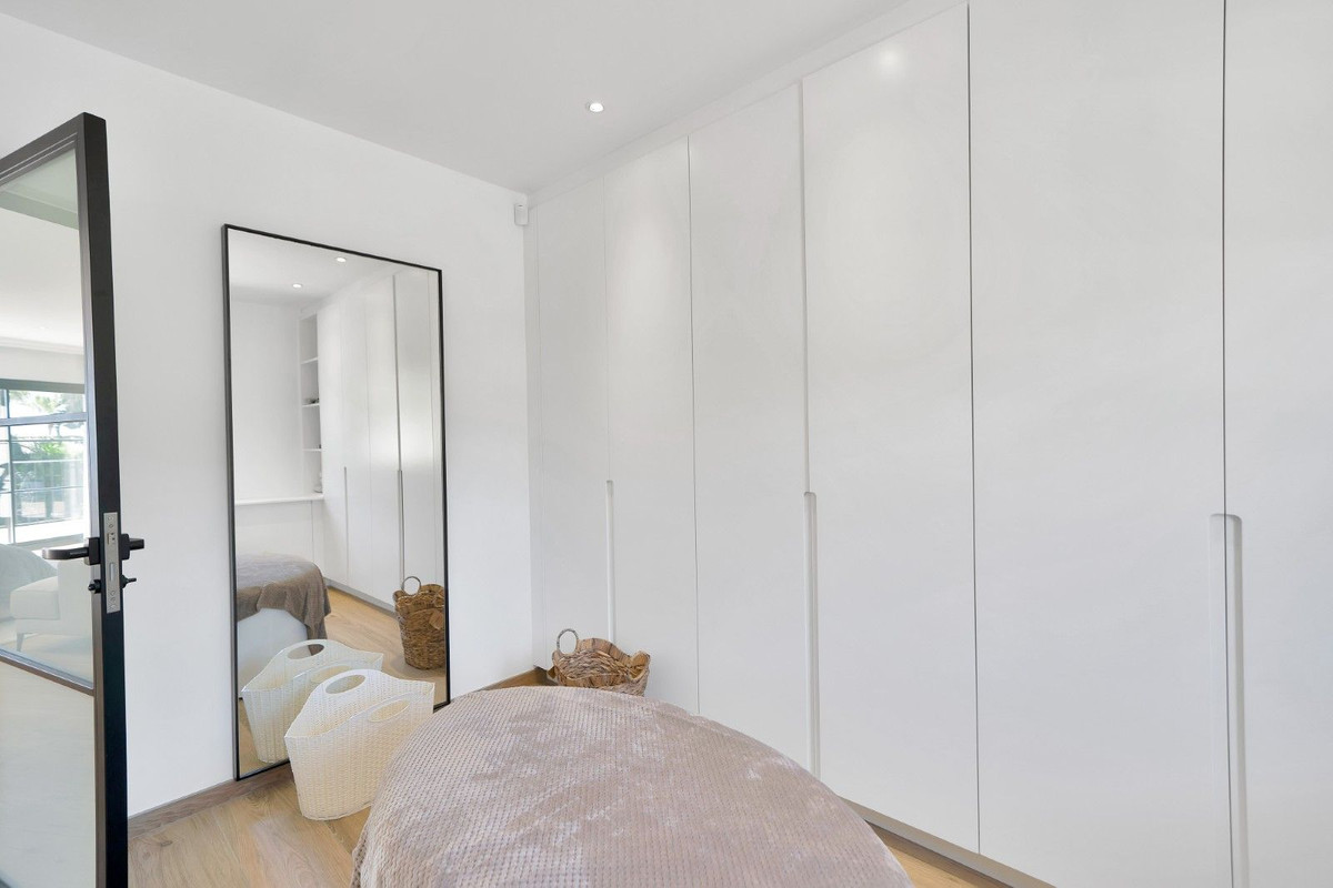 Huis te koop in Hacienda Las Chapas | 6 slaapkamers H5386768