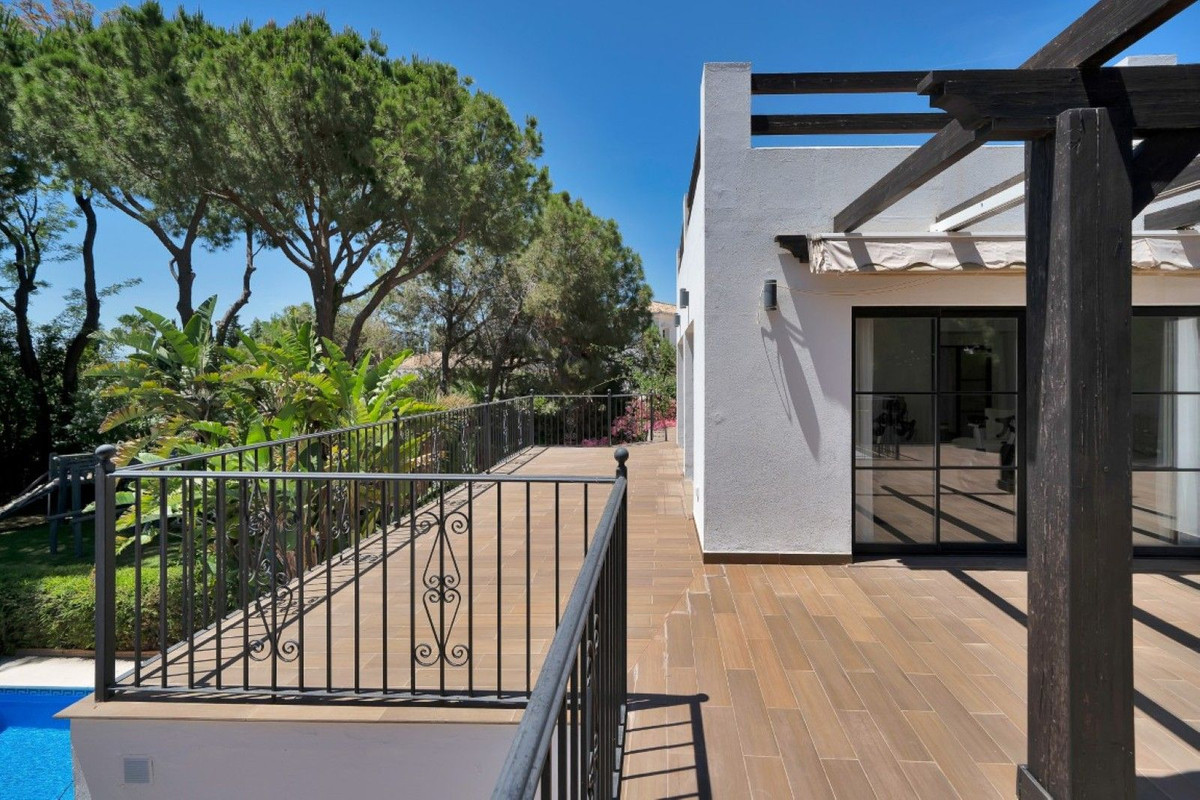 Huis te koop in Hacienda Las Chapas | 6 slaapkamers H5386768
