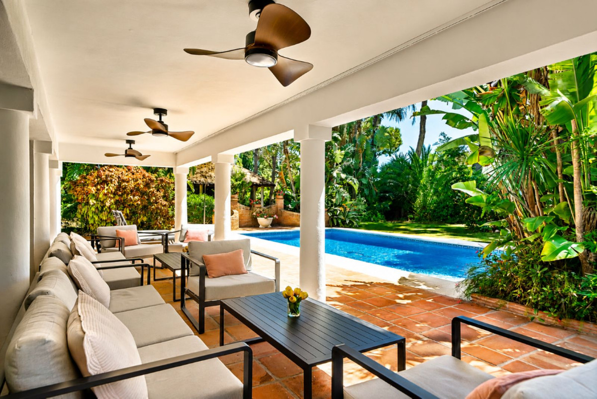 Huis te koop in Hacienda Las Chapas | 6 slaapkamers H5386768