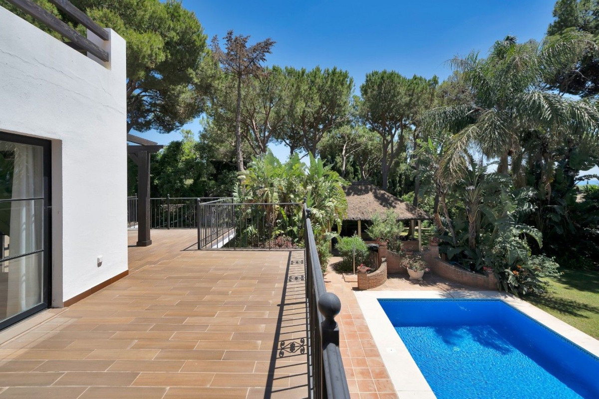 Huis te koop in Hacienda Las Chapas | 6 slaapkamers H5386768