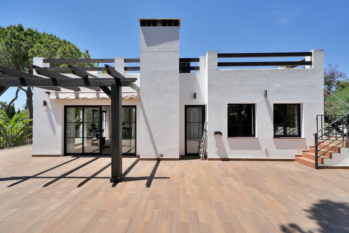 Huis te koop in Hacienda Las Chapas | 6 slaapkamers H5386768