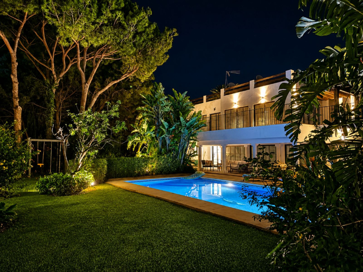 Huis te koop in Hacienda Las Chapas | 6 slaapkamers H5386768
