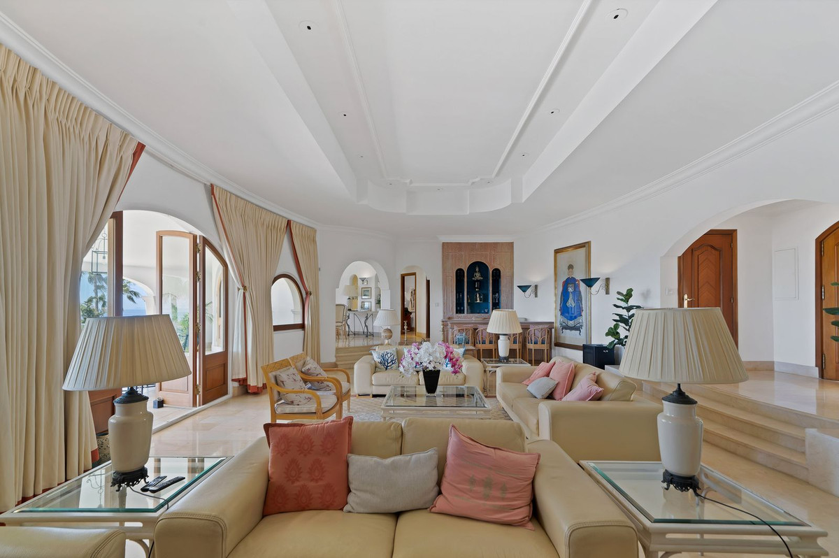 Huis te koop in Hacienda Las Chapas | 6 slaapkamers H5390014
