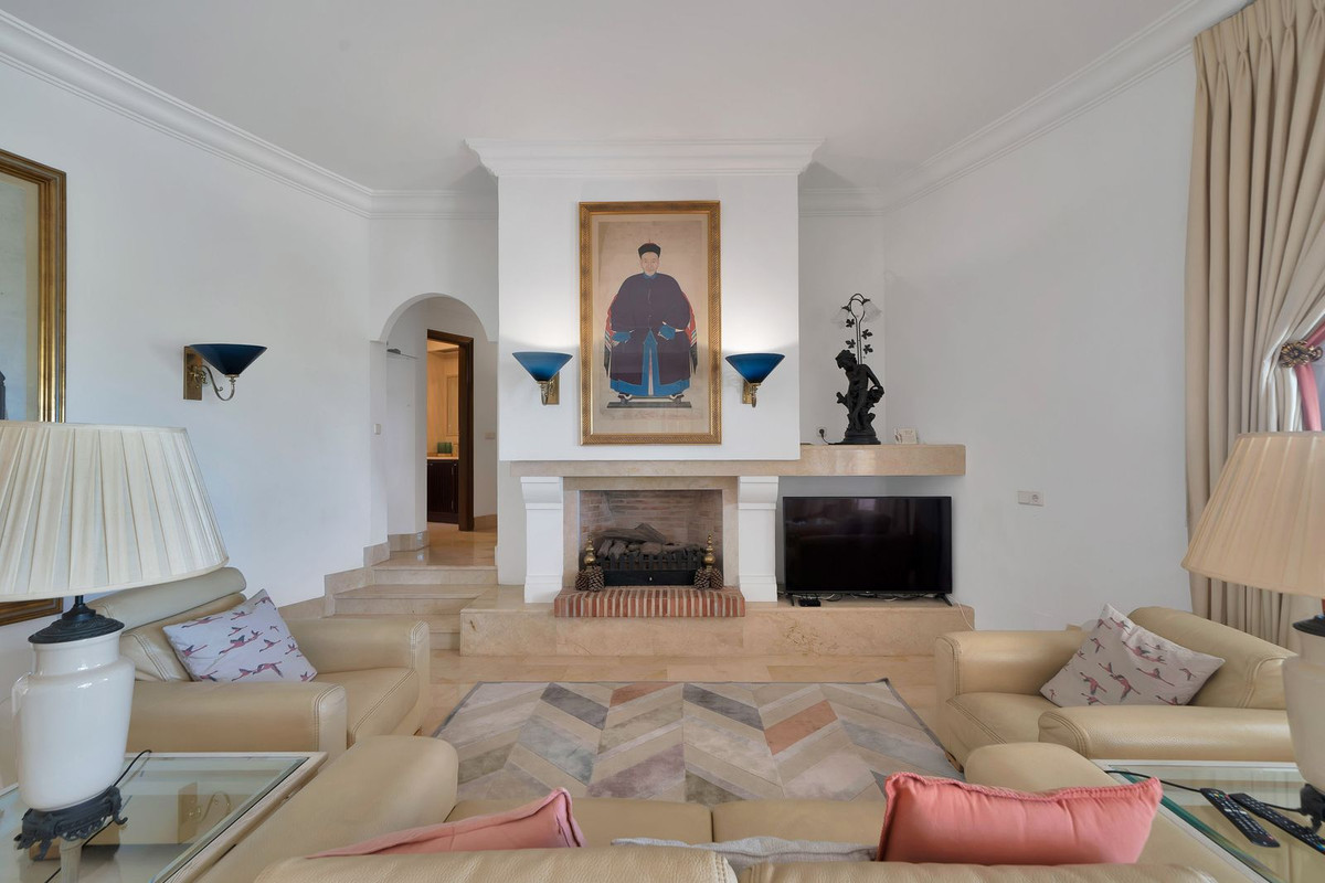Huis te koop in Hacienda Las Chapas | 6 slaapkamers H5390014