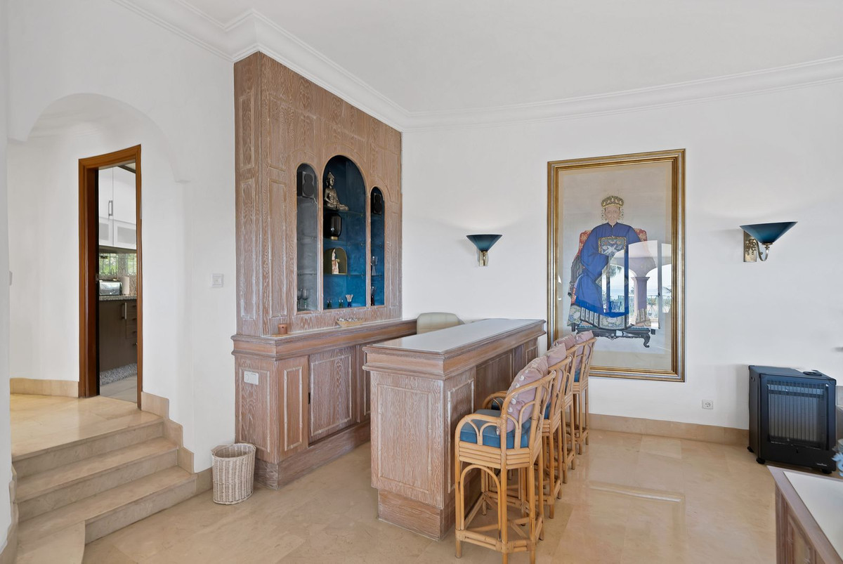 Huis te koop in Hacienda Las Chapas | 6 slaapkamers H5390014