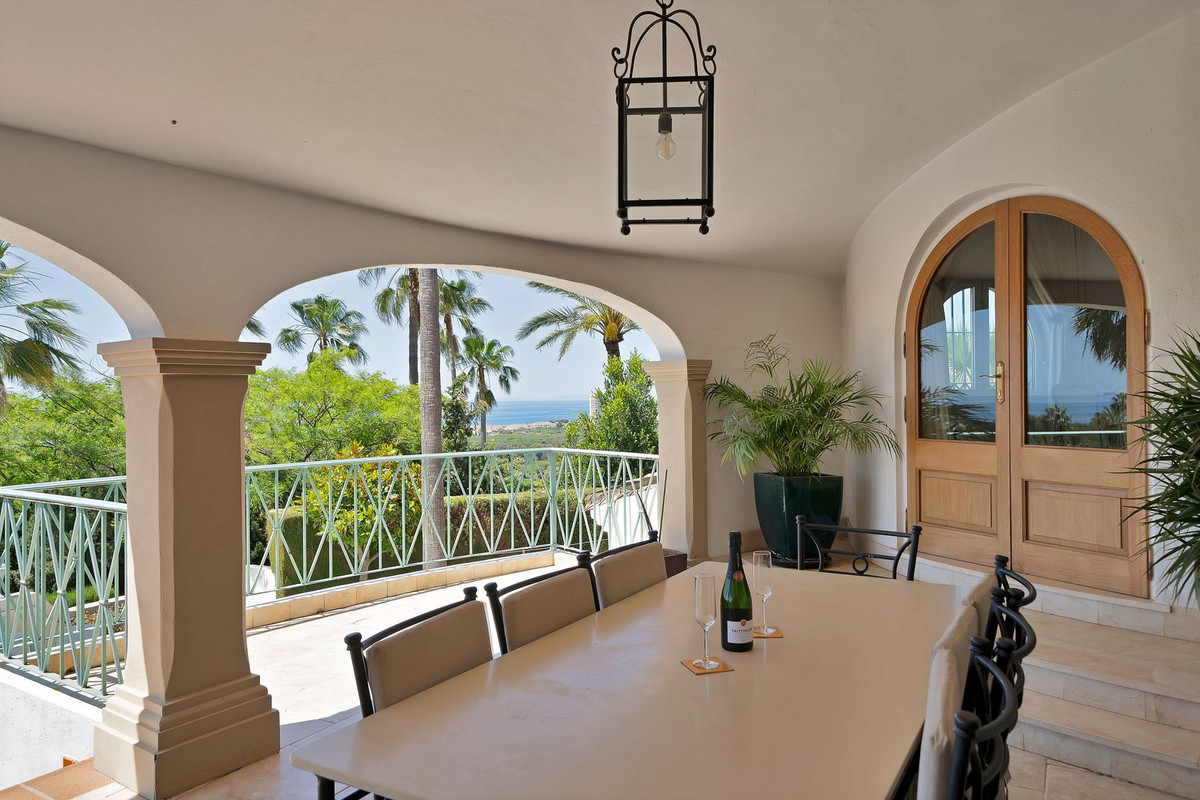 Huis te koop in Hacienda Las Chapas | 6 slaapkamers H5390014