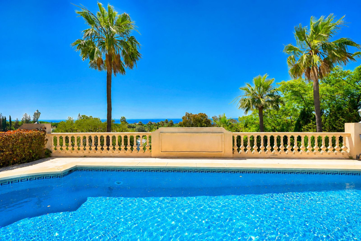 Huis te koop in Hacienda Las Chapas | 6 slaapkamers H5390014
