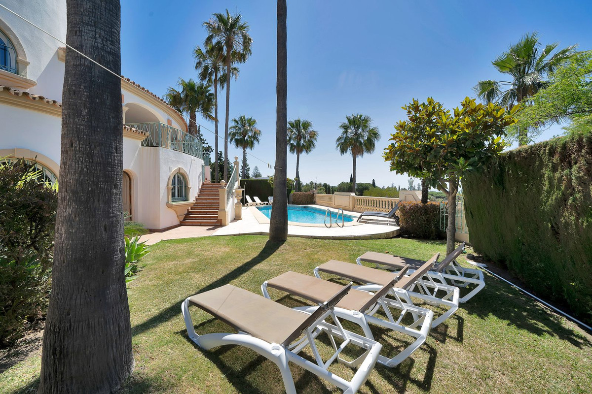 Huis te koop in Hacienda Las Chapas | 6 slaapkamers H5390014