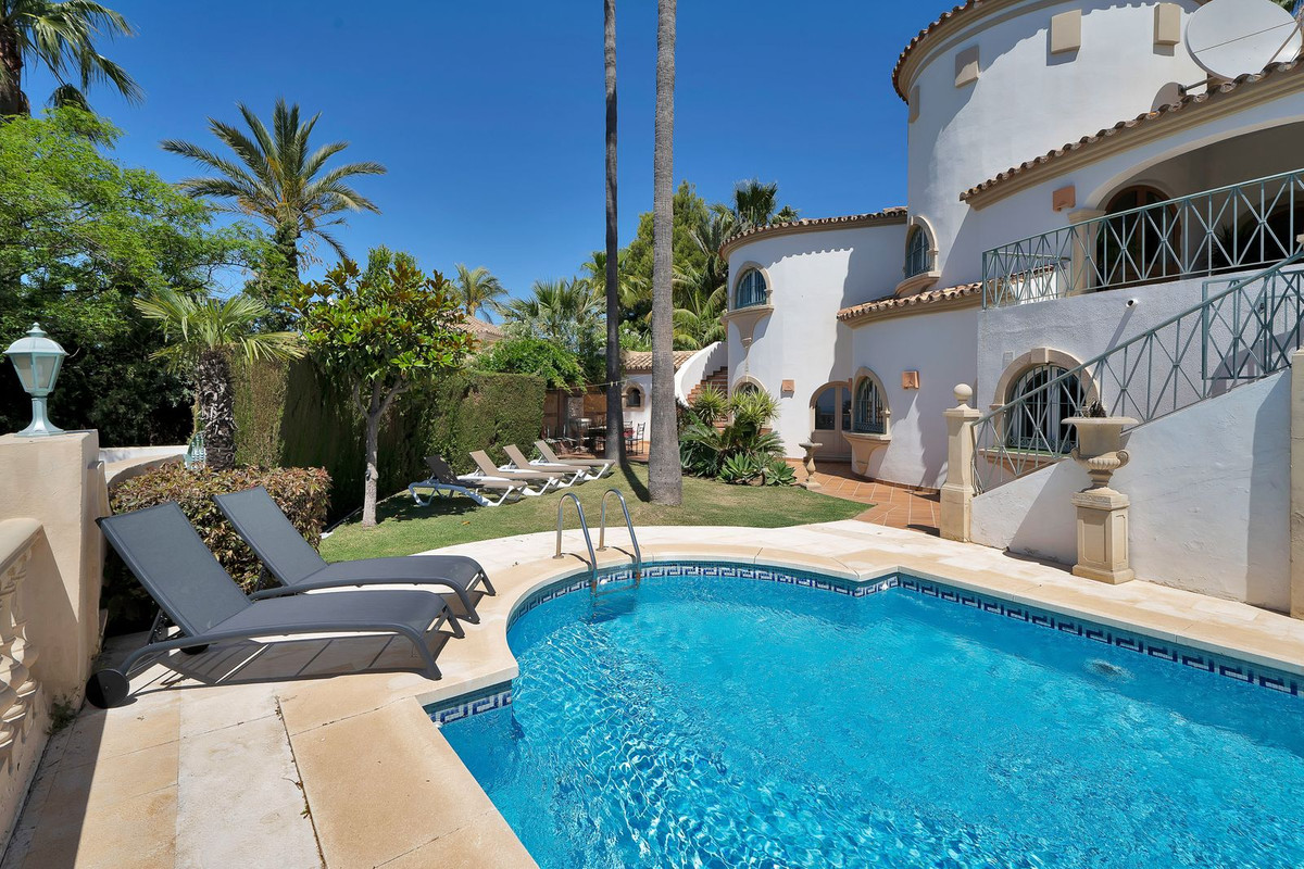 Huis te koop in Hacienda Las Chapas | 6 slaapkamers H5390014