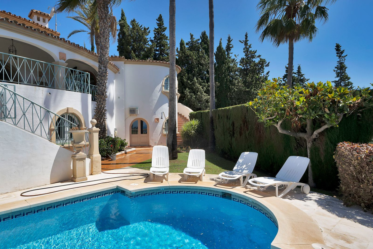 Huis te koop in Hacienda Las Chapas | 6 slaapkamers H5390014