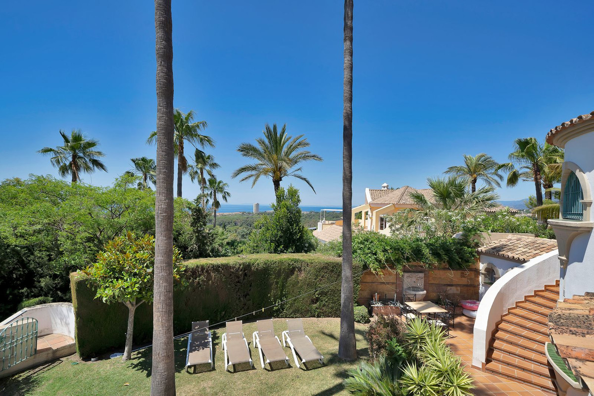 Huis te koop in Hacienda Las Chapas | 6 slaapkamers H5390014
