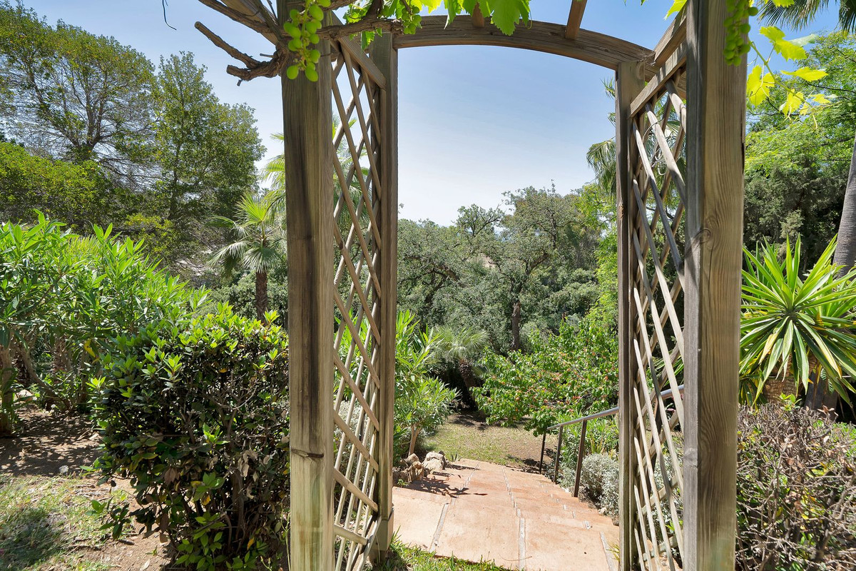 Huis te koop in Hacienda Las Chapas | 6 slaapkamers H5390014