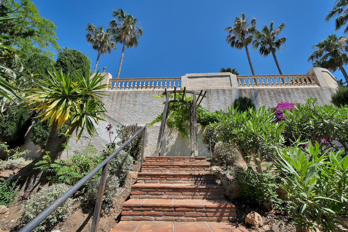 Huis te koop in Hacienda Las Chapas | 6 slaapkamers H5390014