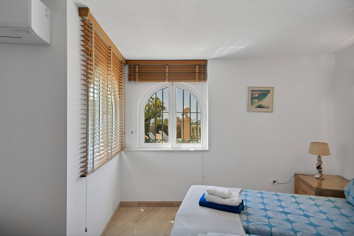Huis te koop in Hacienda Las Chapas | 6 slaapkamers H5390014