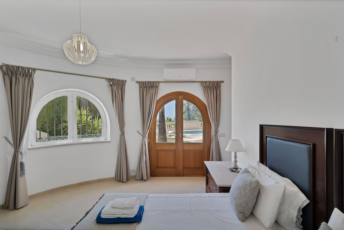 Huis te koop in Hacienda Las Chapas | 6 slaapkamers H5390014