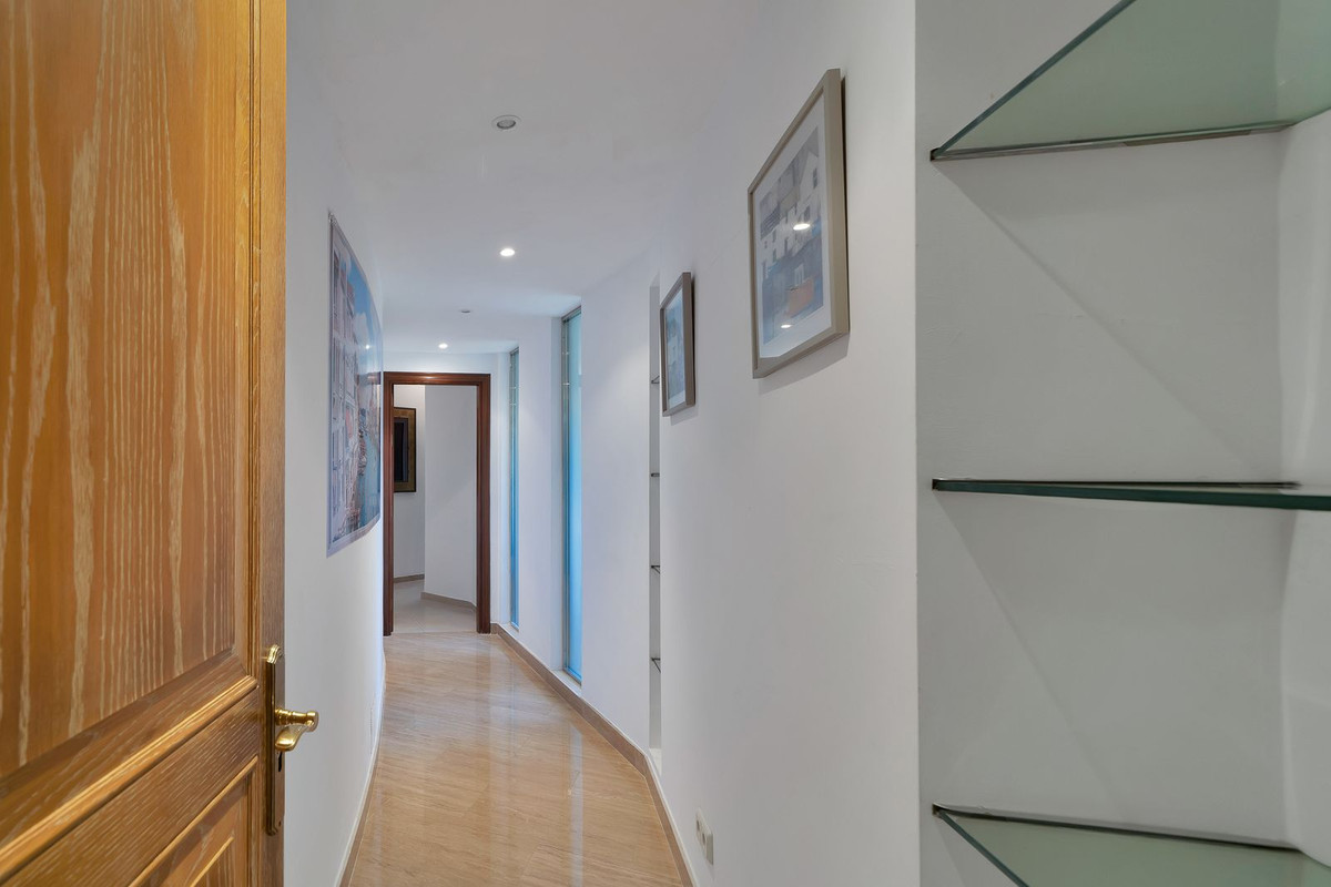 Huis te koop in Hacienda Las Chapas | 6 slaapkamers H5390014