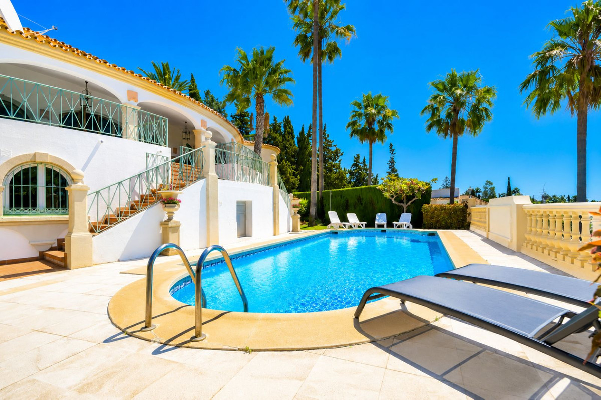 Huis te koop in Hacienda Las Chapas | 6 slaapkamers H5390014