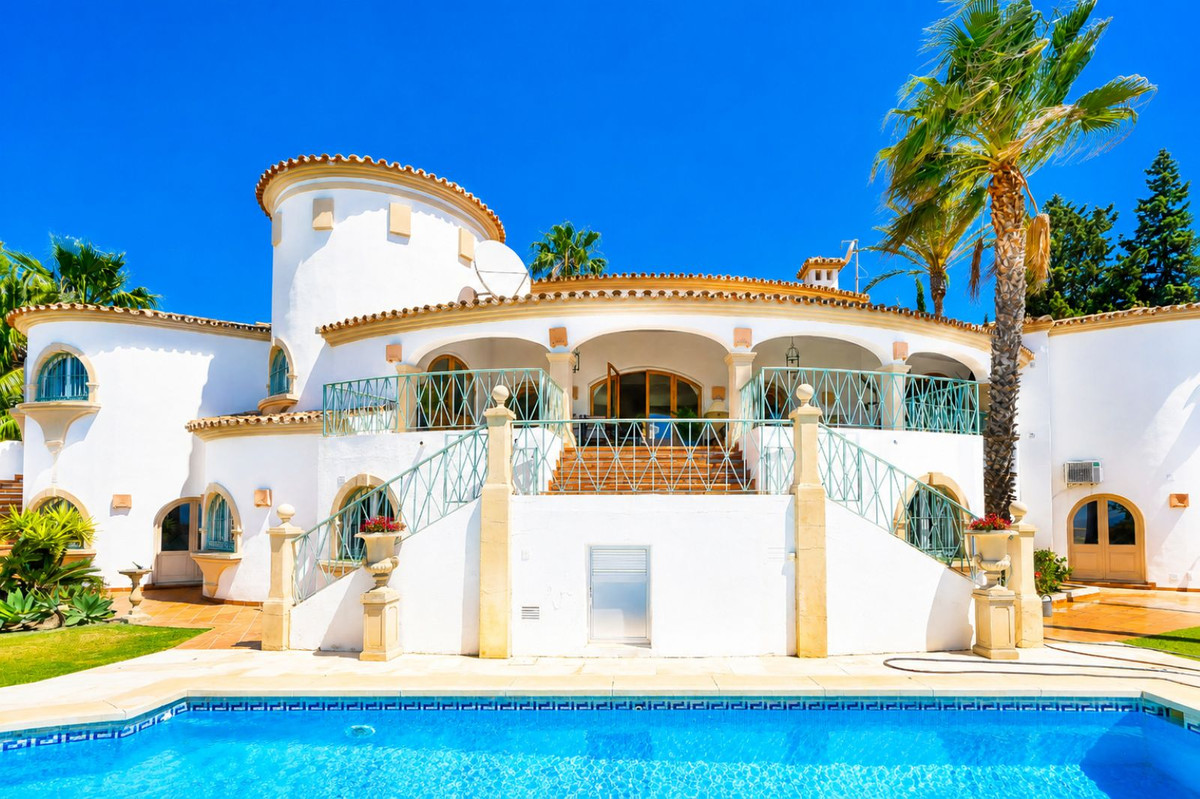 Huis te koop in Hacienda Las Chapas | 6 slaapkamers H5390014