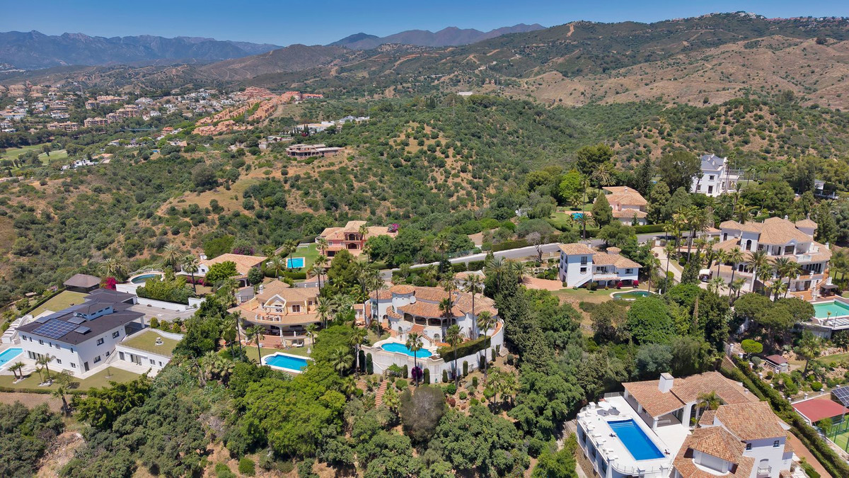 Huis te koop in Hacienda Las Chapas | 6 slaapkamers H5390014