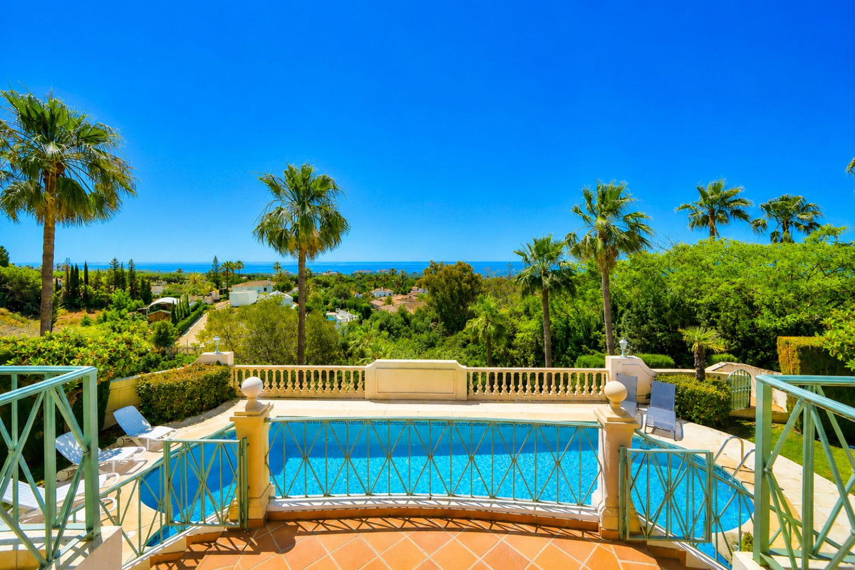Huis te koop in Hacienda Las Chapas | 6 slaapkamers H5390014