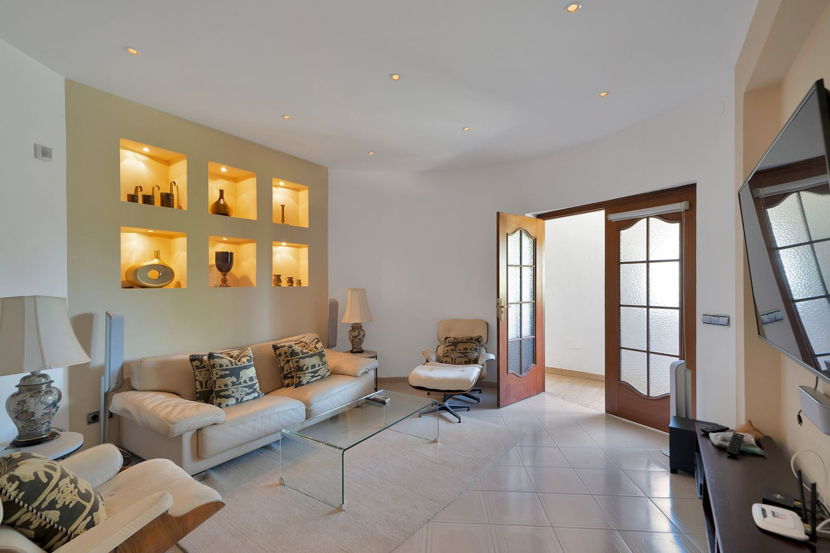 Huis te koop in Hacienda Las Chapas | 6 slaapkamers H5390014