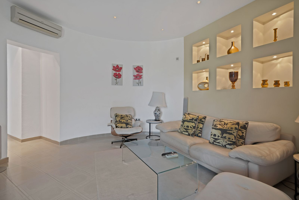 Huis te koop in Hacienda Las Chapas | 6 slaapkamers H5390014