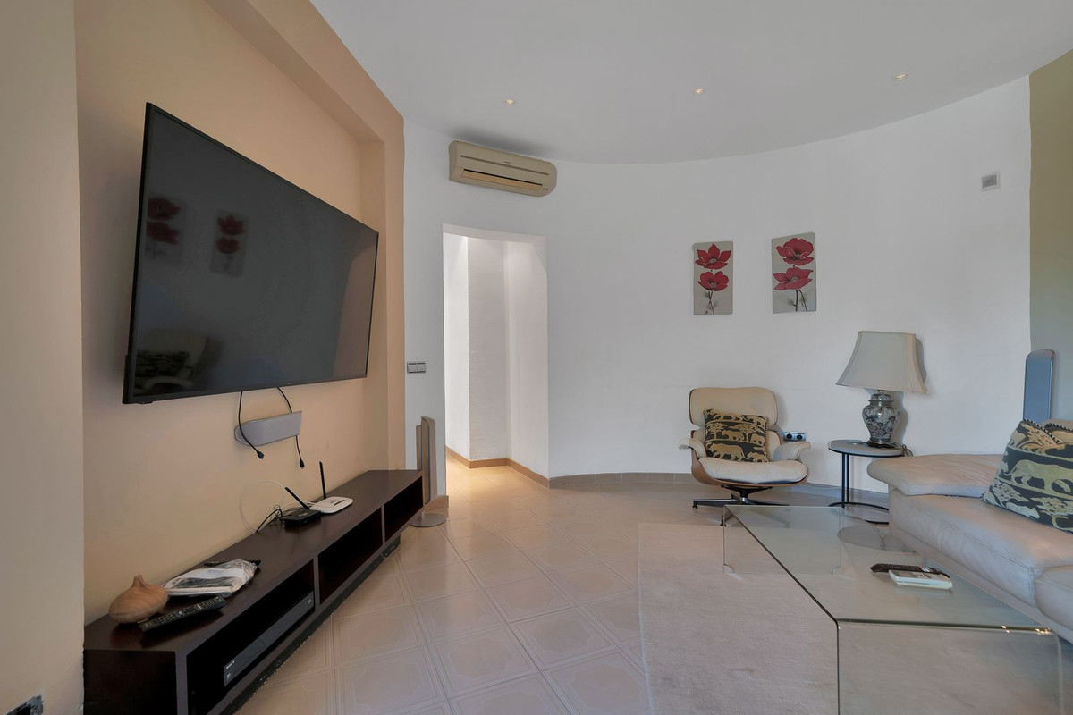 Huis te koop in Hacienda Las Chapas | 6 slaapkamers H5390014