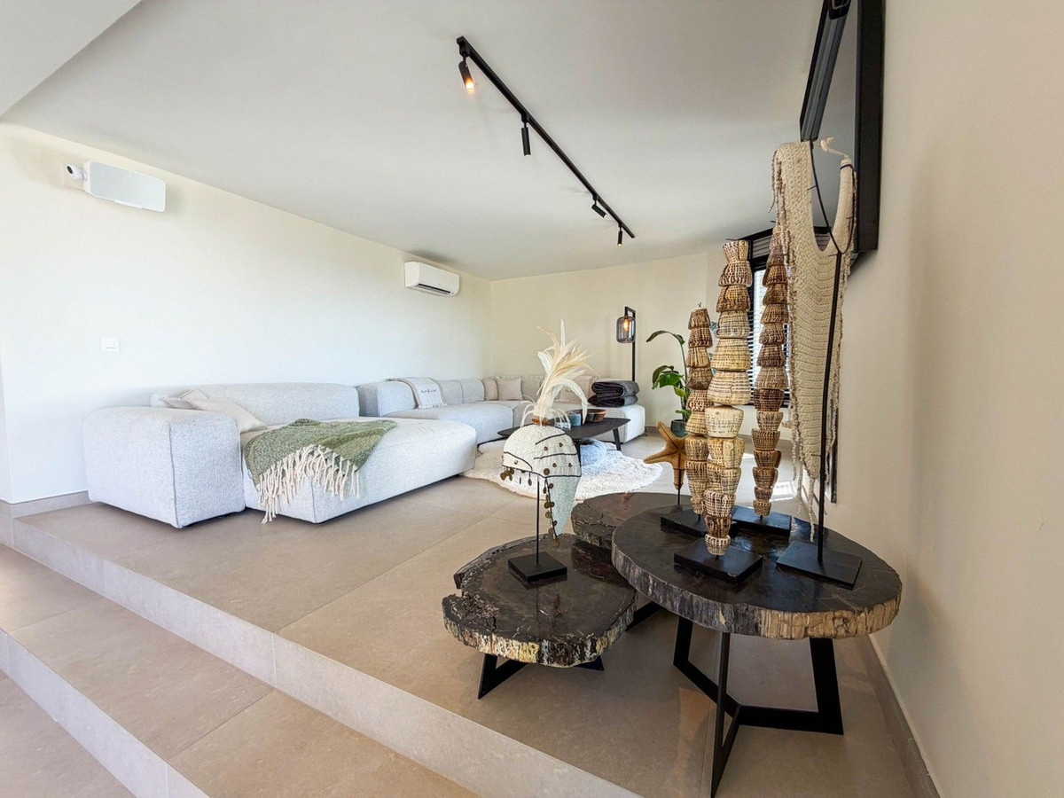 Huis te koop in Hacienda Las Chapas | 6 slaapkamers H5486548