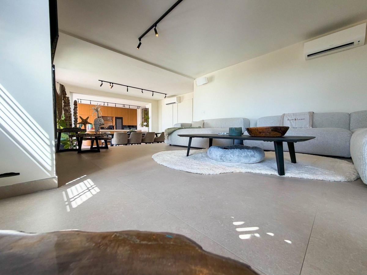 Huis te koop in Hacienda Las Chapas | 6 slaapkamers H5486548