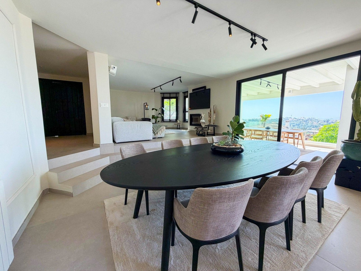 Huis te koop in Hacienda Las Chapas | 6 slaapkamers H5486548
