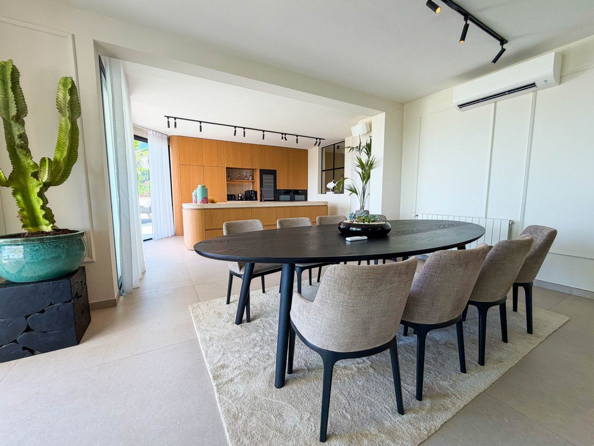 Huis te koop in Hacienda Las Chapas | 6 slaapkamers H5486548