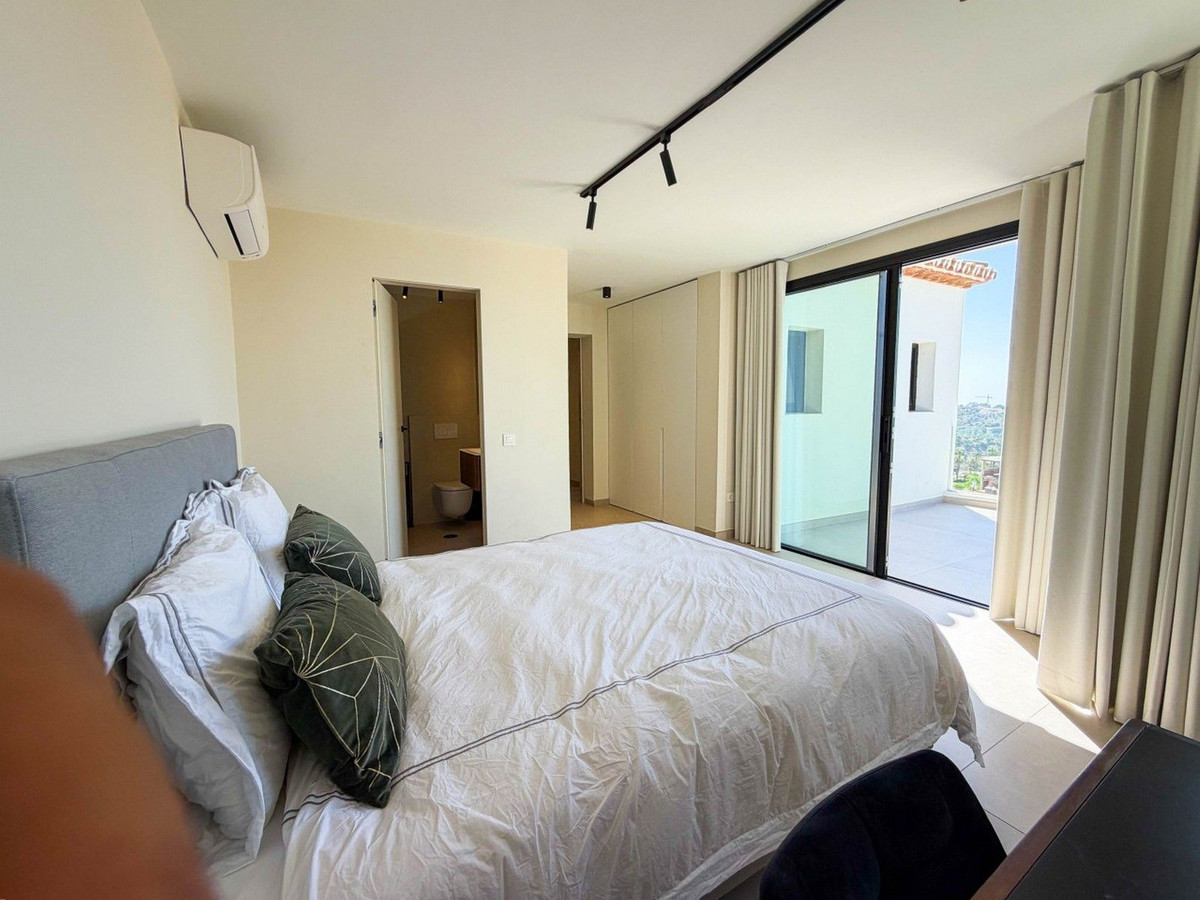 Huis te koop in Hacienda Las Chapas | 6 slaapkamers H5486548